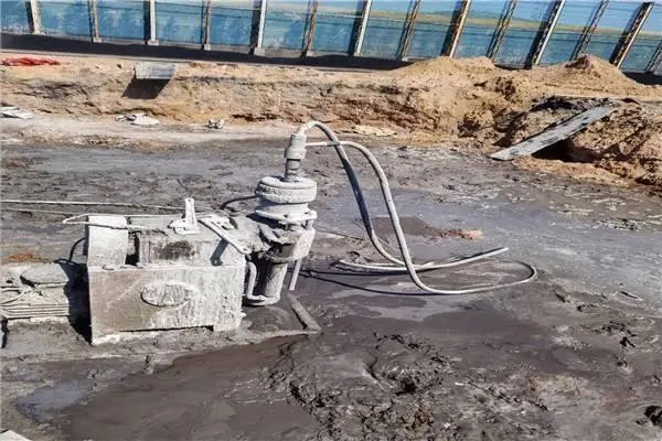 马龙水泡基础注浆加固